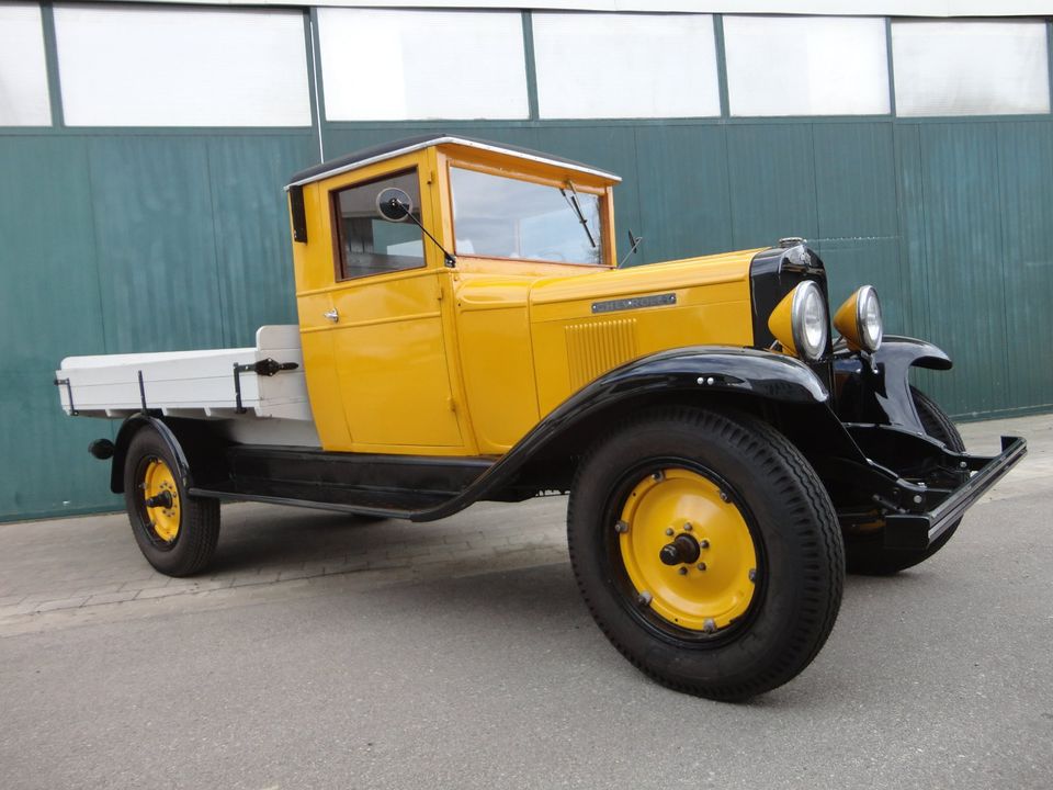 Chevrolet Truck, Pickup 6 Zylinder  LKW-Oldtimer 6 Zylinder in Passau