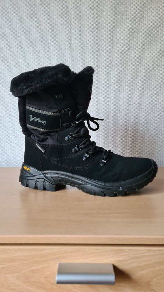 Winterstiefel schwarz mit Ösenschnürung, GR. 38, von Brütting in Krefeld