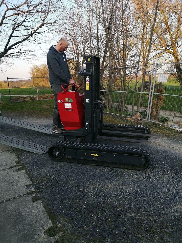 Kettengabelstapler/ Raupengabelstapler/ Raupentransporter/ TP1600 in Panschwitz-Kuckau