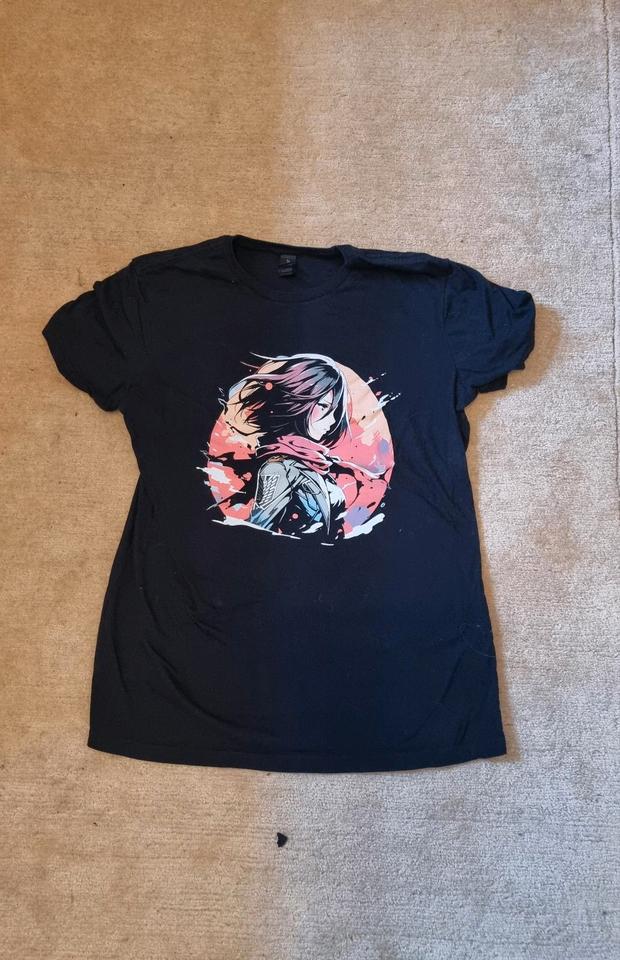 Attack on Titan Anime Manga Shirt / Top Mikasa Qwertee in Kiel