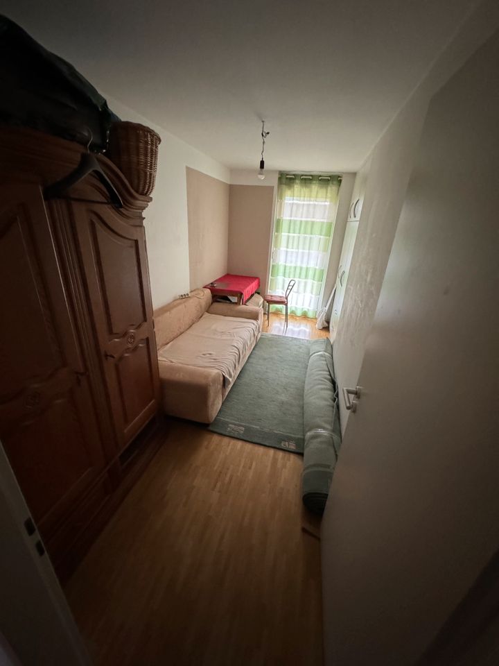 Neuwertige 3-Zimmer-Wohnung mit Balkon und Einbauküche in München in München