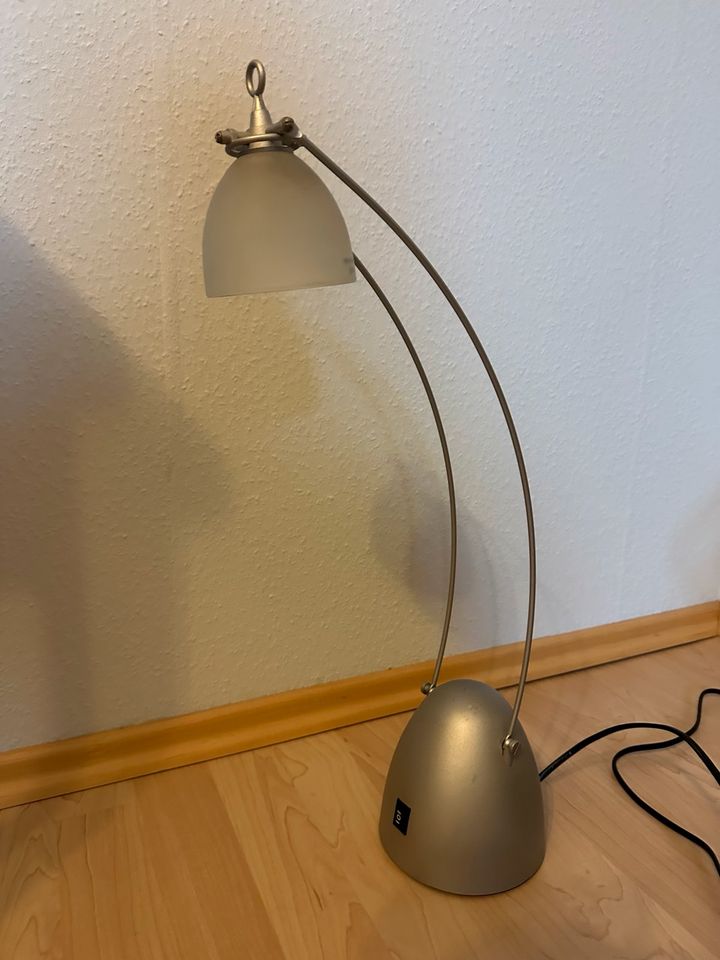 Lampe Schreibtisch Tisch Anrichte in Wismar