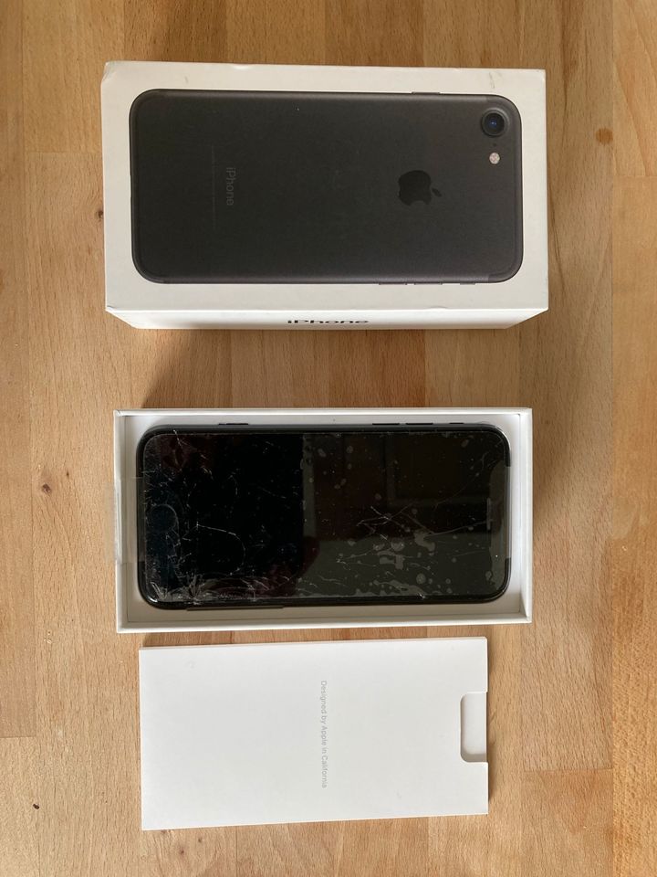 Apple iPhone 7 32GB* schwarz* No Simlock in Rostock