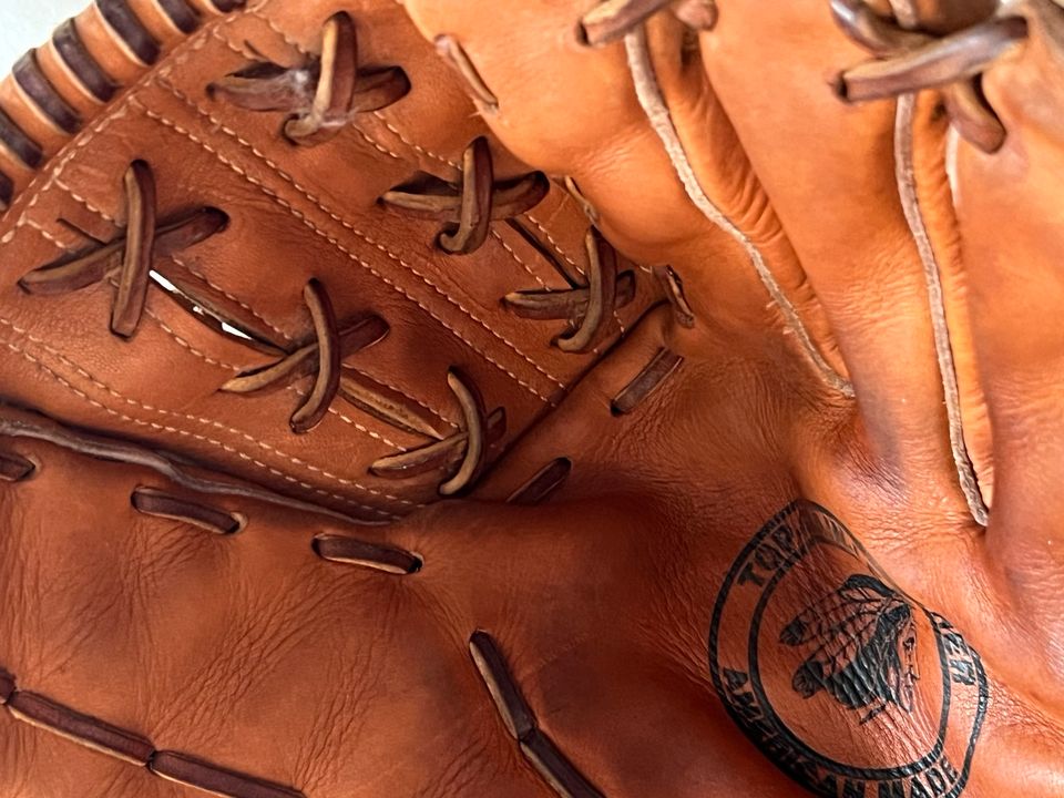 Nokona USA Baseball-Handschuh Leder handgefertigt in Neustadt an der Aisch