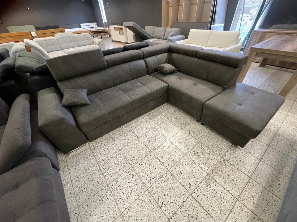 Sofa Couch Wohnlandschaft L Form Bettfunktion Bettkasten NEU in Weitramsdorf