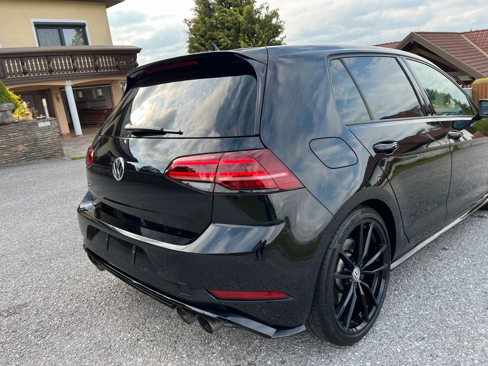 VW Golf 7.5 R DSG 4Motion mit Akrapovic ab Werk in Passau