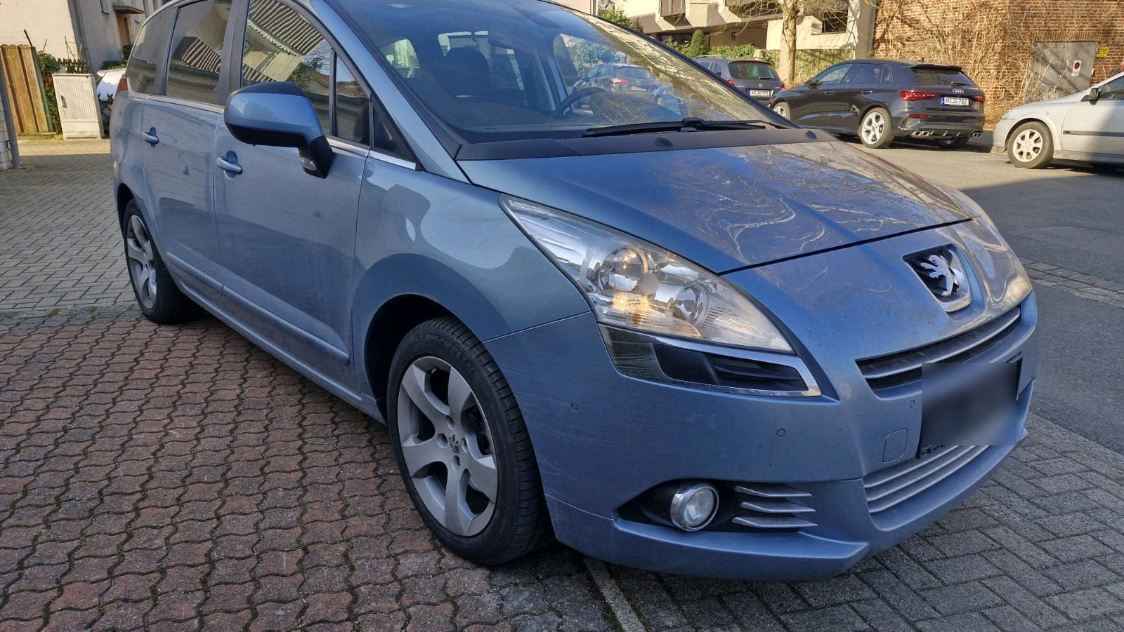 Abbildung des Autos Peugeot 5008 1.6 7 Sitze