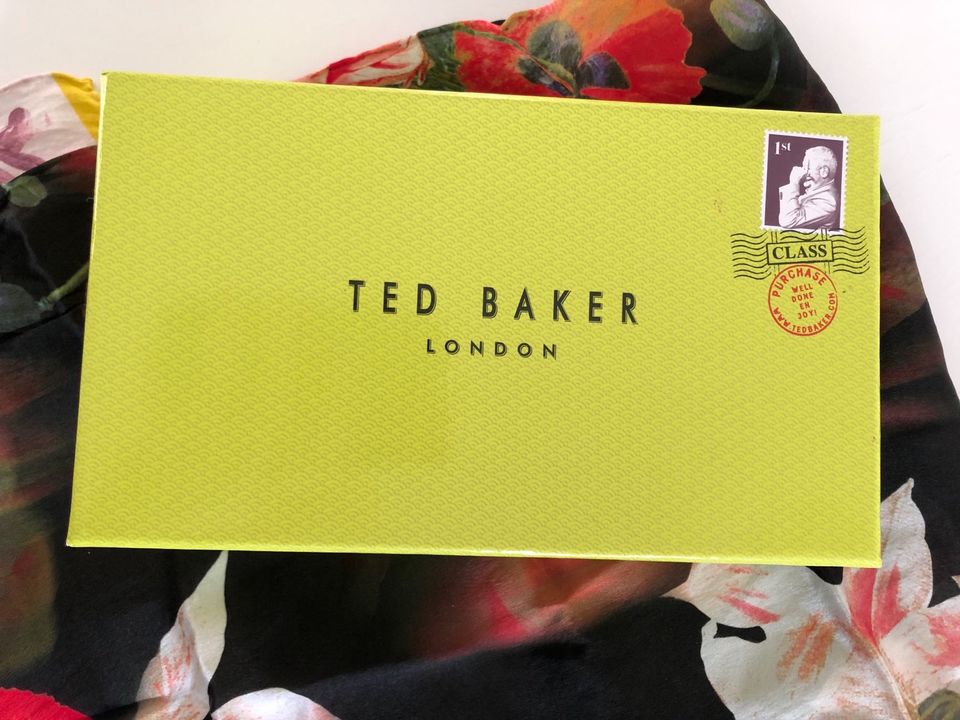 TED Baker London, Tuch, 100% Seide Blumen, Schal in Kiel