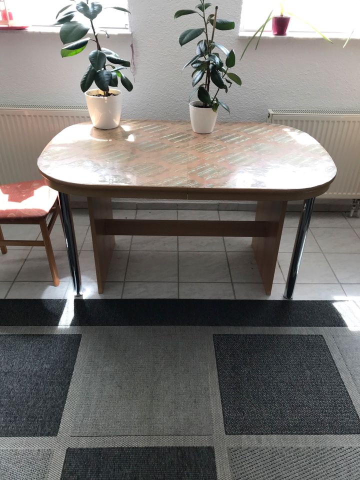 Ausziehenden Tisch in Merenberg