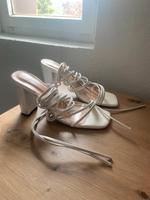 Highheels mit Schnürren weiß und dicken Absatz Kr. Passau - Passau Vorschau