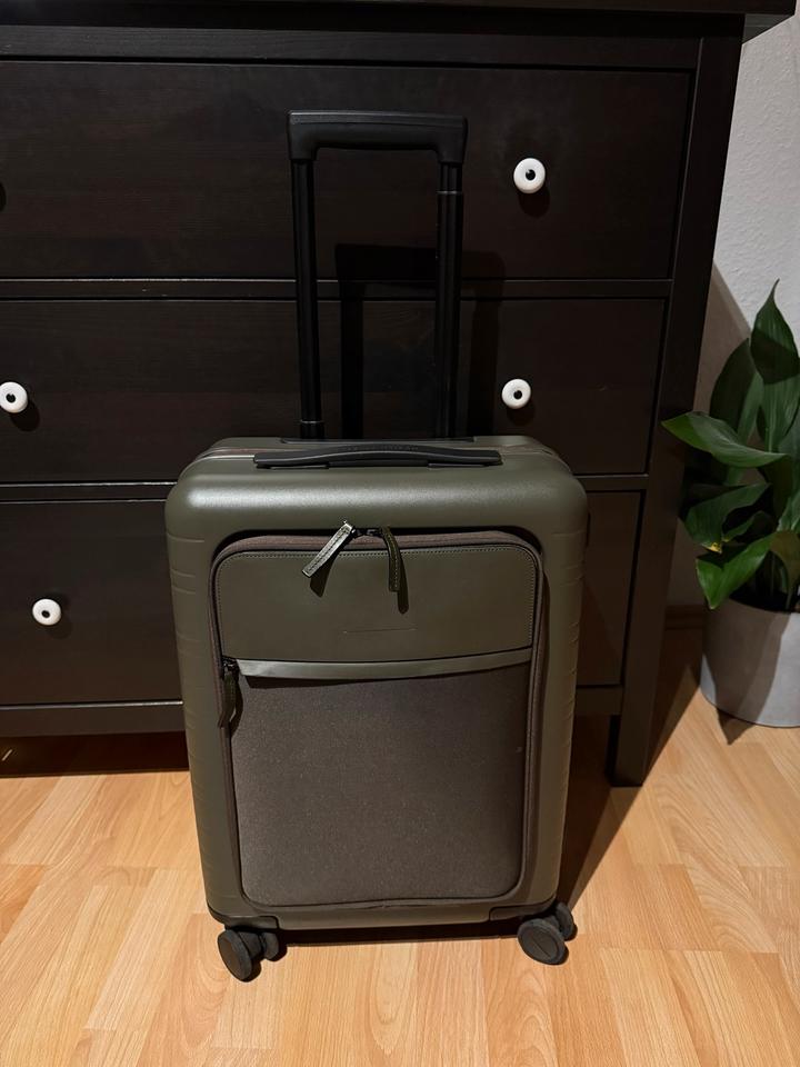 Horizn Studios M5 Smart Cabin 37L dark olive Handgepäck TOP in Kiel
