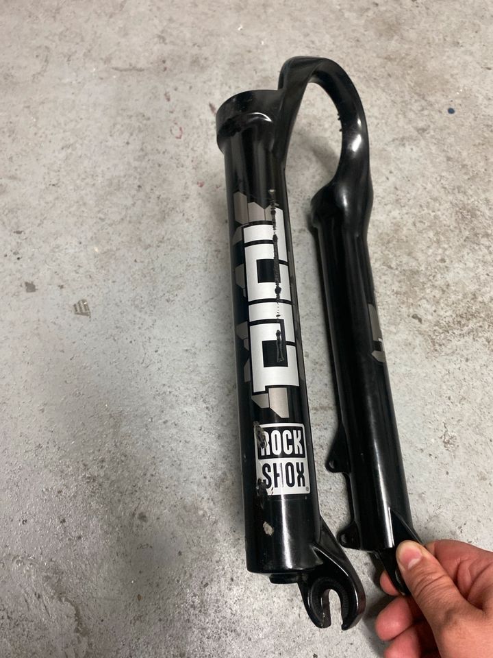 Rock Shox Tora 318 Tauchrohr casting 26“ in Mannheim