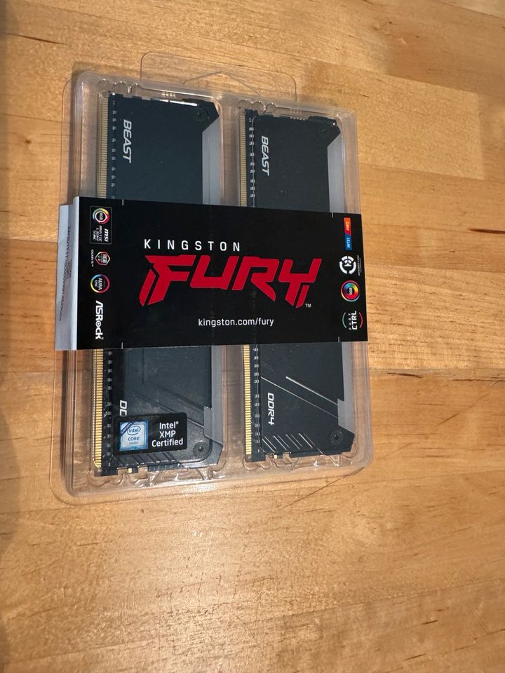 Kingston Fury Beast RGB DDR4. 2x16GB Kit in Berlin