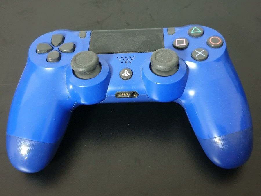 Sony PS4 DUALSHOCK 4 kabelloser Kontroller , gebraucht und defekt in Friedberg (Hessen)