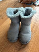 UGG Stiefel 39 low Brandenburg - Falkensee Vorschau