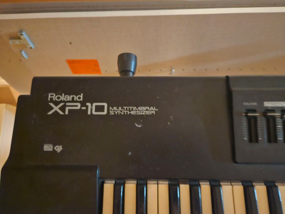 Roland XP-10 Multitimbral Synthesizer in Duisburg