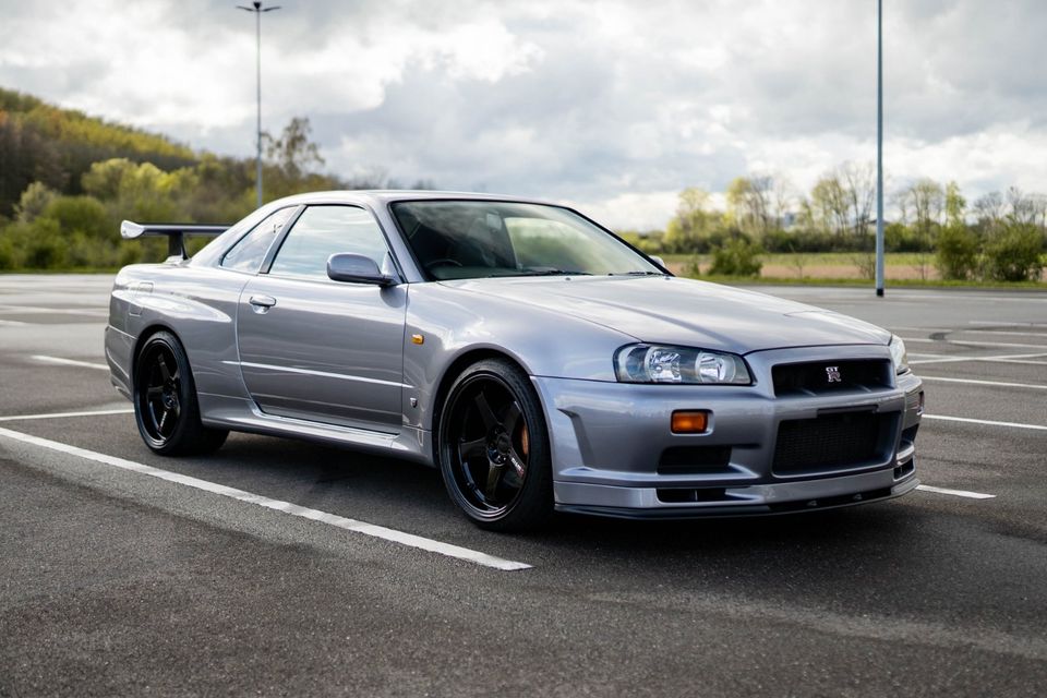 Nissan Skyline R34 GTR Athlete Silver in Jüchen