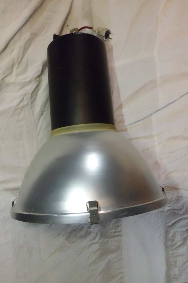 RZB  Hallenstrahler Deckenlampe HQL-Lampe. in Höttingen