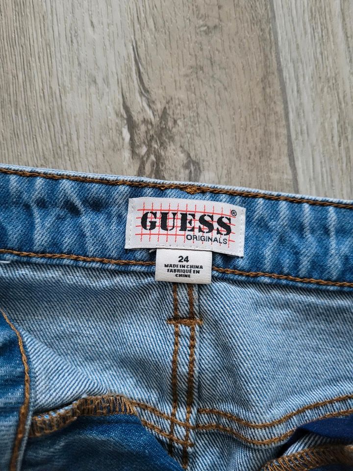 Rock von Guess in Gr 24 in Grevesmuehlen