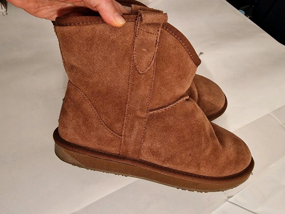 BooRoo (UGG?) Halbhohe Boots Braun Merinowolle warm Gr 41 in Hamburg