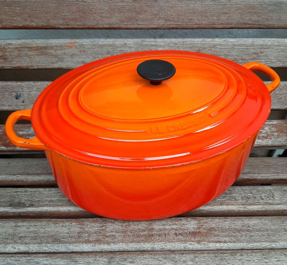 Riesiger LE CREUSET Gusseisen Bräter Topf Schmortopf 35cm ofenrot in Hochborn