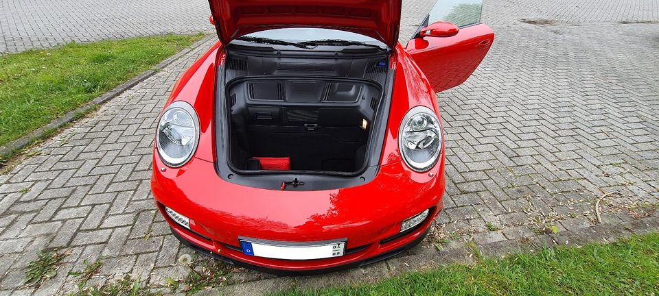 Porsche 911 Modell 997 Turbo Tiptronic mit neuem TÜV in Neuss