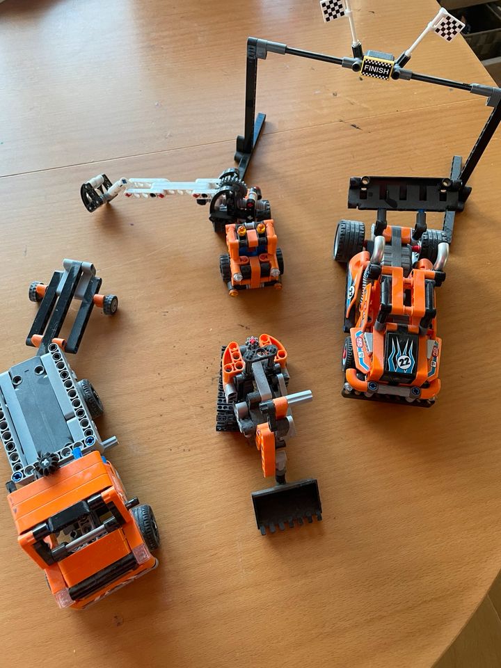 Lego Technic Fahrzeuge in Geisingen