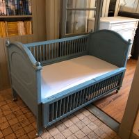 Kinderzimmer möbel bett antik shabby chic weiß  vintage schrank Kreis Pinneberg - Bilsen Vorschau