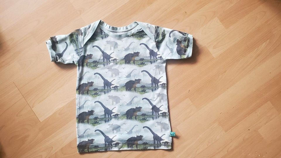 Handmade T-Shirt Shirt Biojersey Dinosaurier Dino Gr. 134 in Berlin