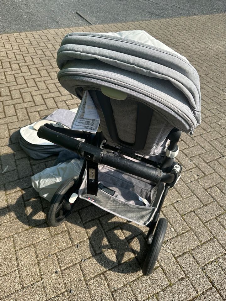 Bugaboo Fox mit Sportsitz und Babywanne in Willich