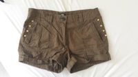 Shorts Hotpan khaki mit Nieten Gr. S / 36 Niedersachsen - Burgdorf Vorschau