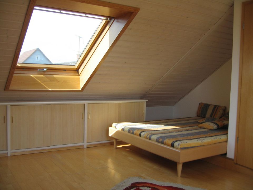 Gemütliche 2-Zimmer-DG-Wohnung mit tollem Ausblick ins Grüne in Rheinstetten