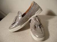 Lloyd Halbschuhe, silber mit Zierschlaufe, Gr. 6,5 (39,5) Bayern - Unterhaching Vorschau