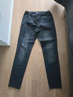 Gina Laura Jeans mit Gummizug Gr. 44 super Zustand Hessen - Hattersheim am Main Vorschau