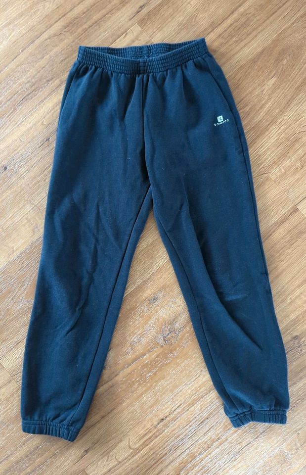 Schöne dunkel blaue Sport Hose von Domyos in Duisburg