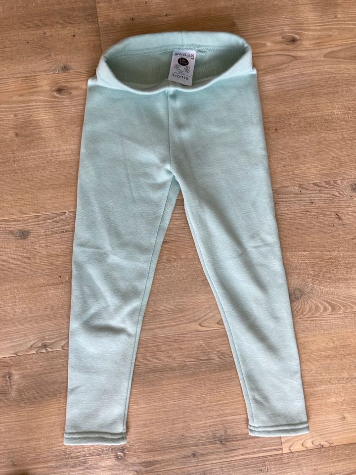 Warme Mädchen Leggings Gr. 110-116 in Regensburg