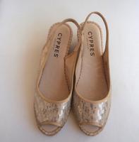 Schuhe Keilabsatz Wedges Damenschuhe Größe 40 beige gold NEU! Bayern - Ingolstadt Vorschau