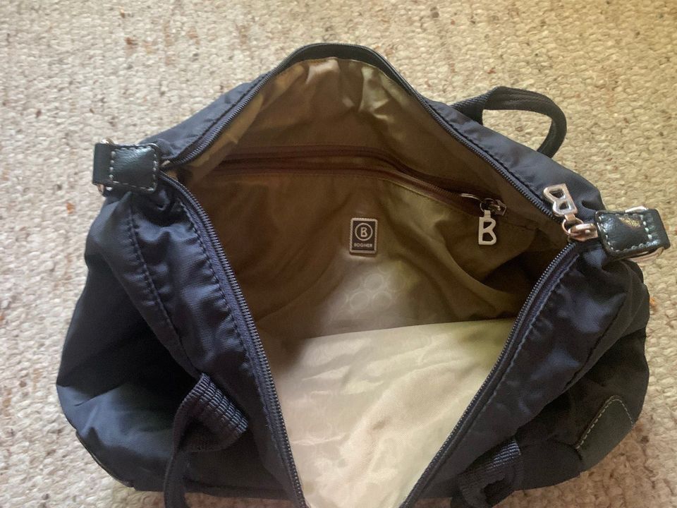 Bogner Handtasche mit Kulturtasche neu in München