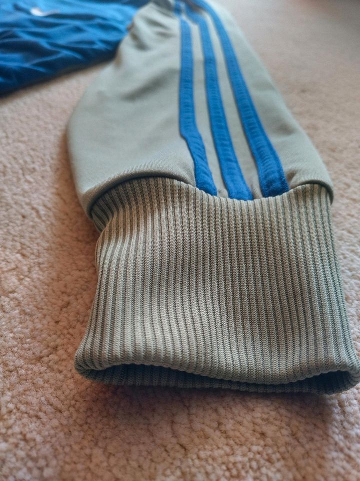 Adidas Jacke , Vintage , Retro , blau , grün in Wolfen