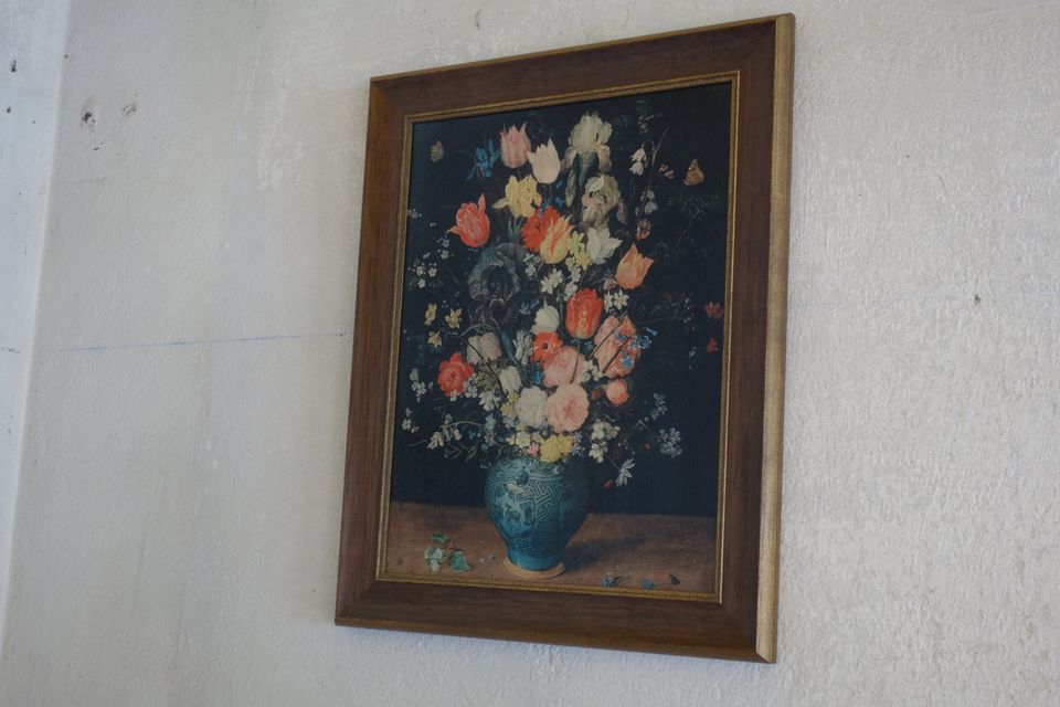attraktiver Kunstdruck, Blumen in blauer Vase in Gohrisch