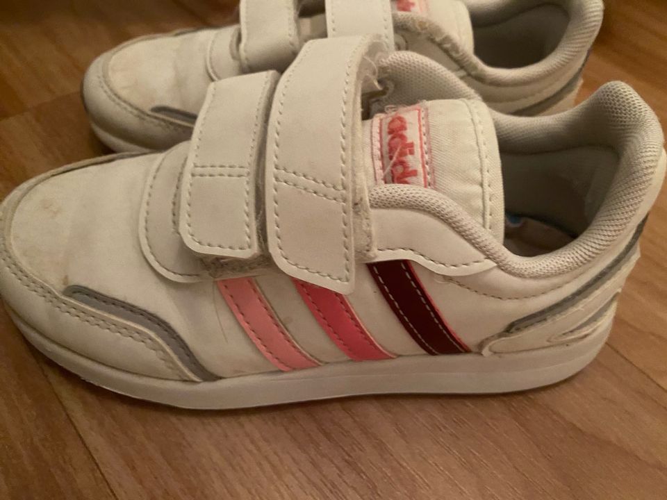 Adidas Schuhe Mädchen in Pöcking