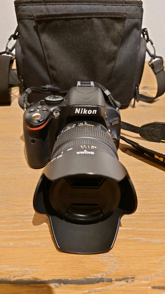 Nikon D5100 mit Sigma 18-200mm in Rheinstetten