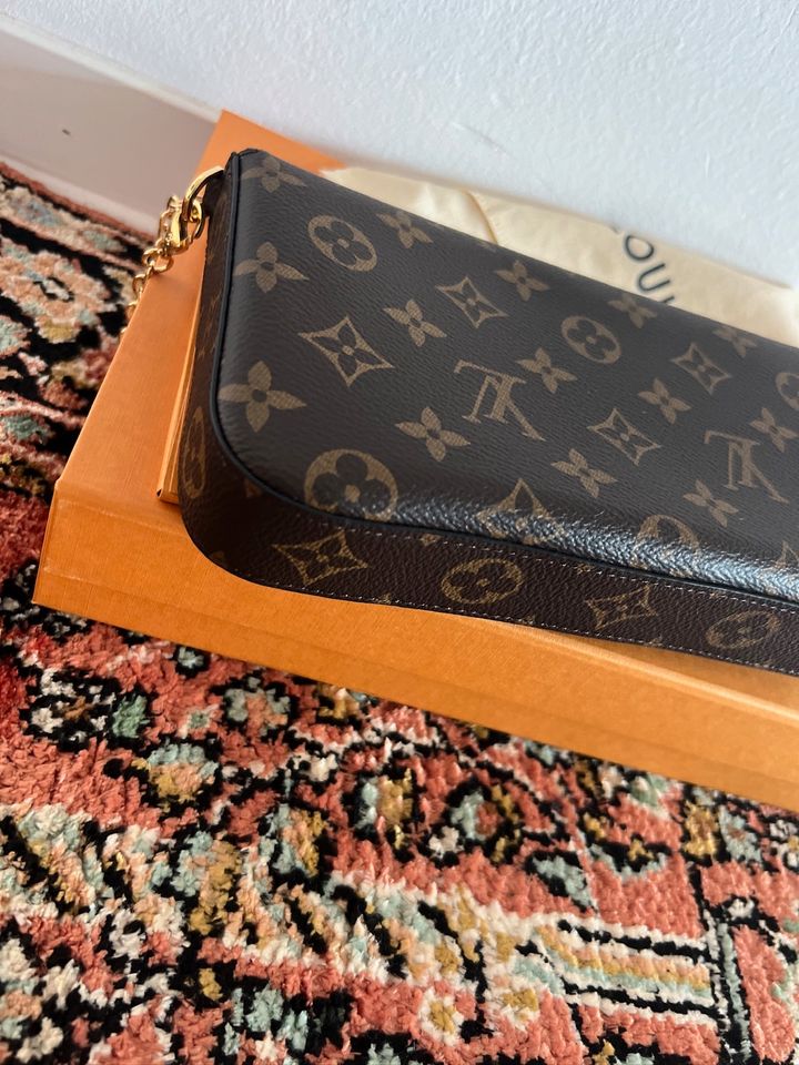 Louis Vuitton pochette Felicie monogram in Bonn