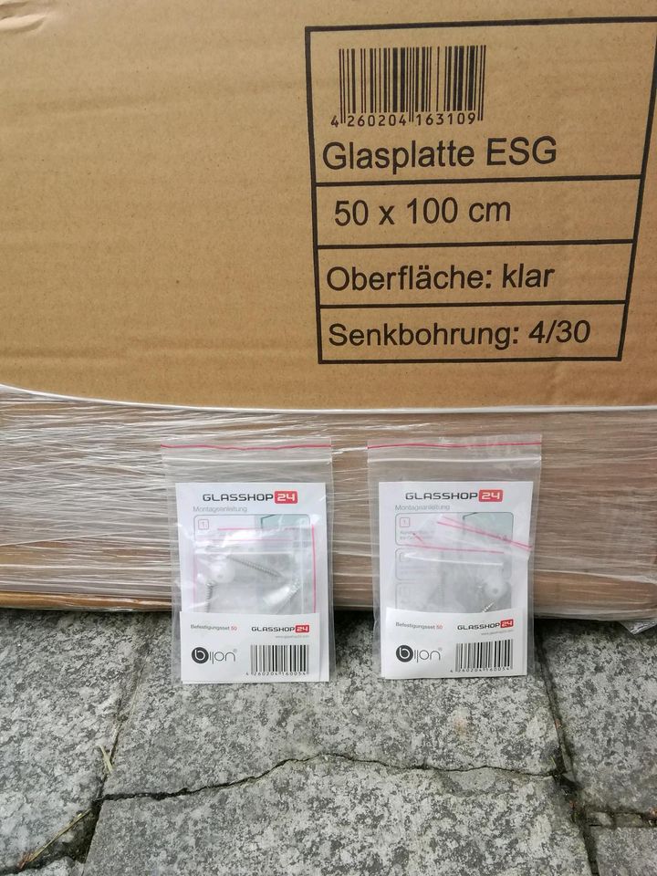 2 neue Rückwandglasscheiben für die Küche in Sankt Wolfgang
