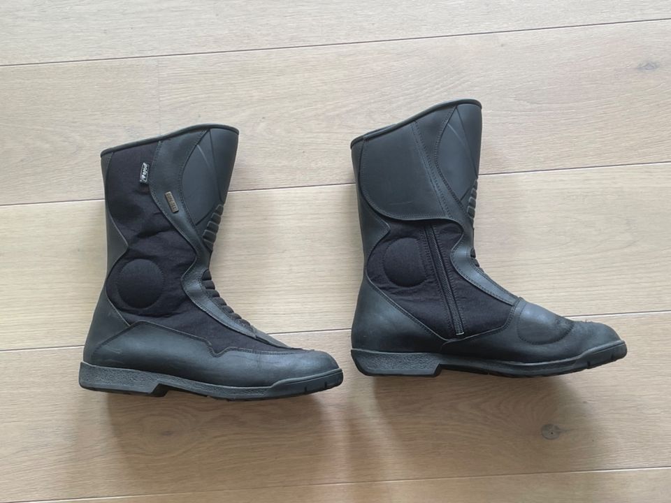 Motorrad Stiefel Polo Goretex Gr. 44 in Hochheim am Main