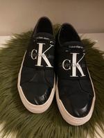Schwarze Plateau Sneaker Calvin Klein Damen Größe 37 Bayern - Rosenheim Vorschau