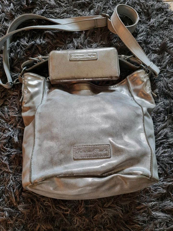 Fritzi aus Preußen Tasche in Silber Vintage mit passendem Geldbeu in Rehlingen-Siersburg