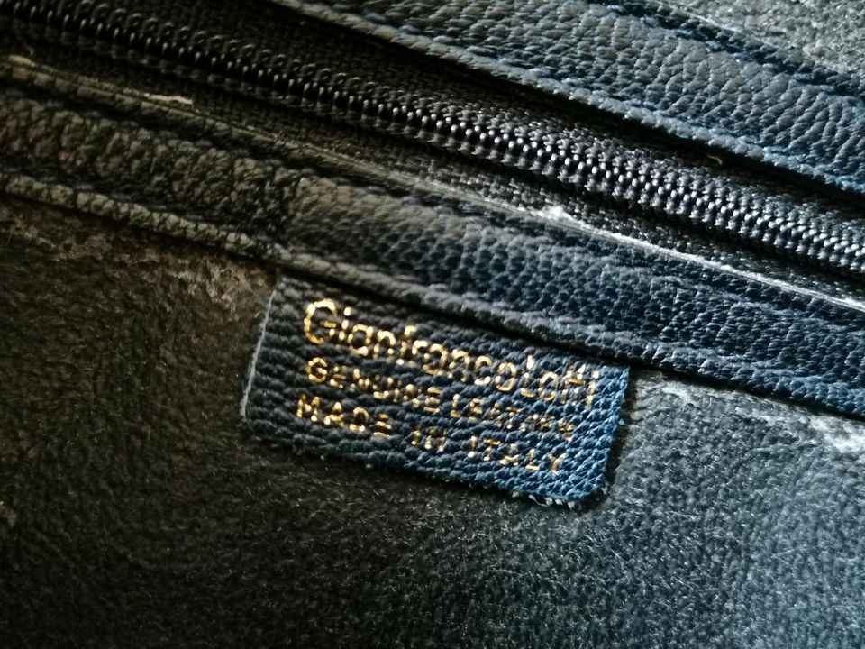 Gianfranco Lotti Tasche Genuine Leather Made in Italy dunkelblau in  Rheinland-Pfalz - Zweibrücken | eBay Kleinanzeigen ist jetzt Kleinanzeigen