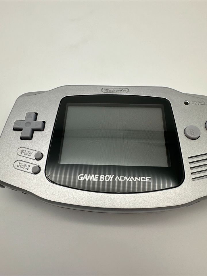 Nintendo Gameboy Advance Limited Edition Platinum Konsole OVP in Augsburg