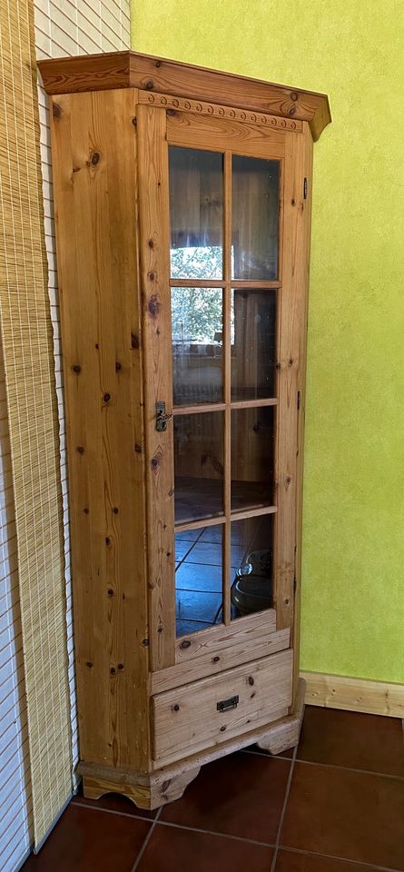 Dansk Holz Vitrine Stand Schrank Eckschrank mit Schubladen in Nettersheim